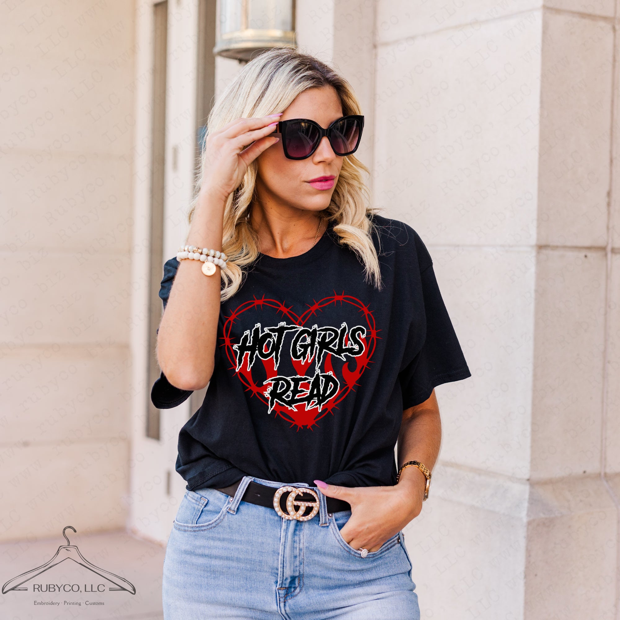 Hot Girls Read - Short Sleeve Shirt
